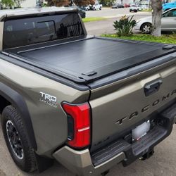 SyneticUSA 2016-2025 Tacoma 5ft Short Bed Hard Aluminum Manual Retractable Tonneau Cover Off-Road Ready Pro Version
