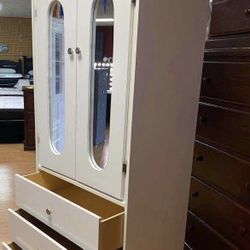 Tall White Closet With Mirrors ((