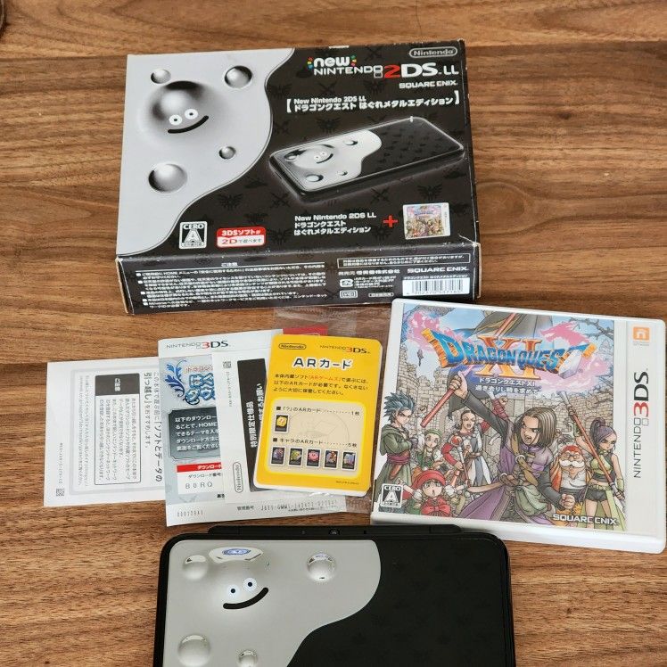 New Nintendo 2DS XL Metal Slime Edition