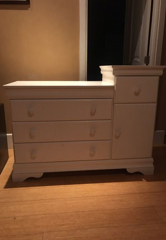 Bonavita Brand Baby Combo Dresser Changing Table In White For Bonavita Brand Baby Combo Dresser Changing Table In White For San Fernando Ca Offerup