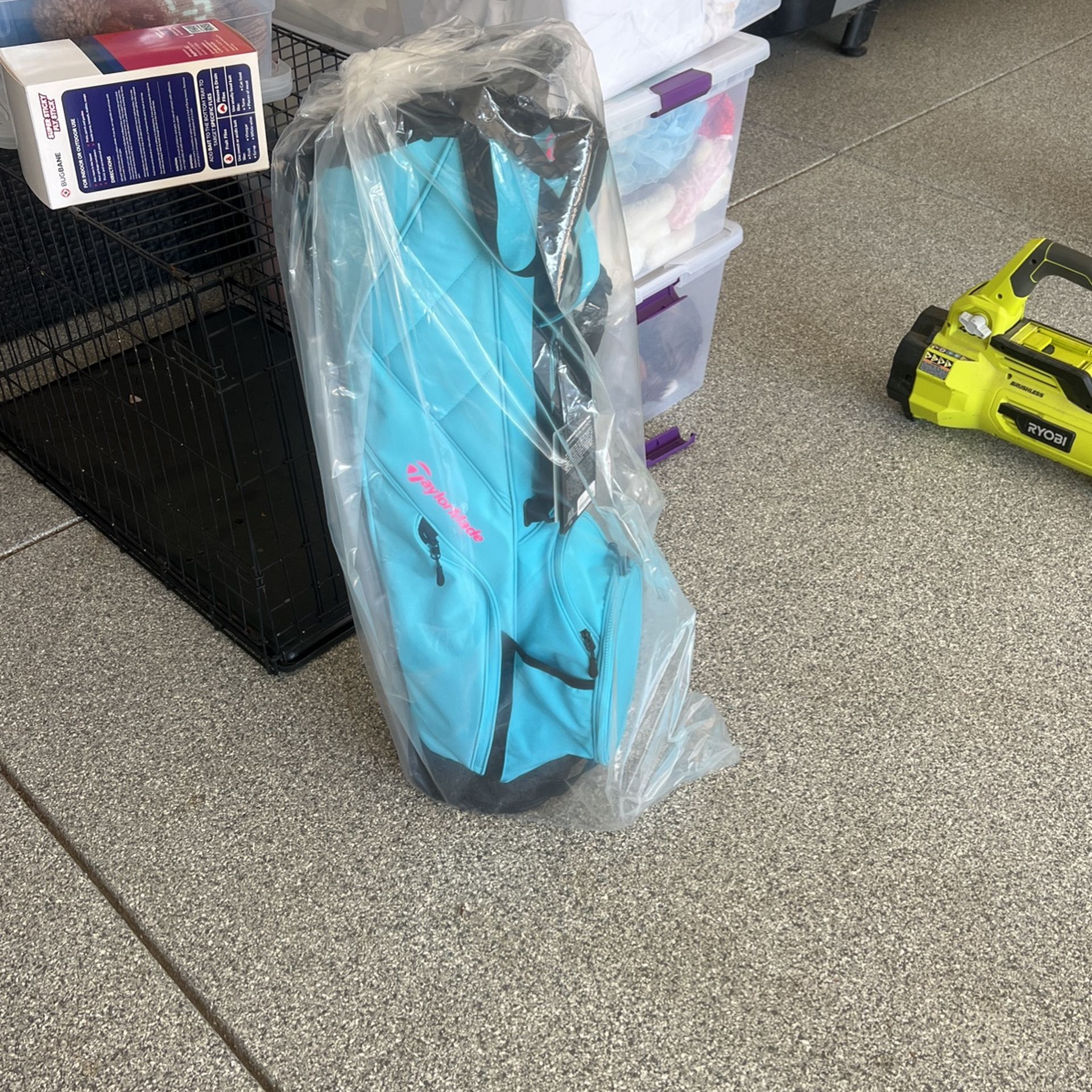 Taylor Made New Golf Bag