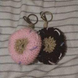 Knitted Donut Keychain 