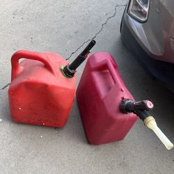 5 Gallon Gas Cans 