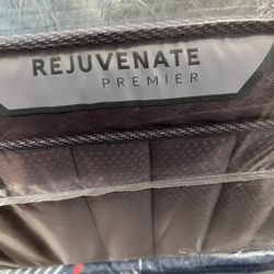 Purple RejuvenatePremier™ 18.5" Mattress
