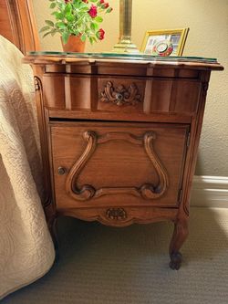 Antique French Country Style Bedroom Furniture