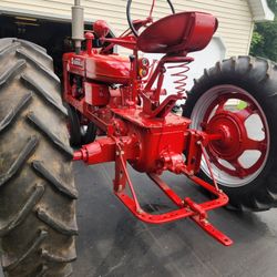 1953 Farmall Super H 
