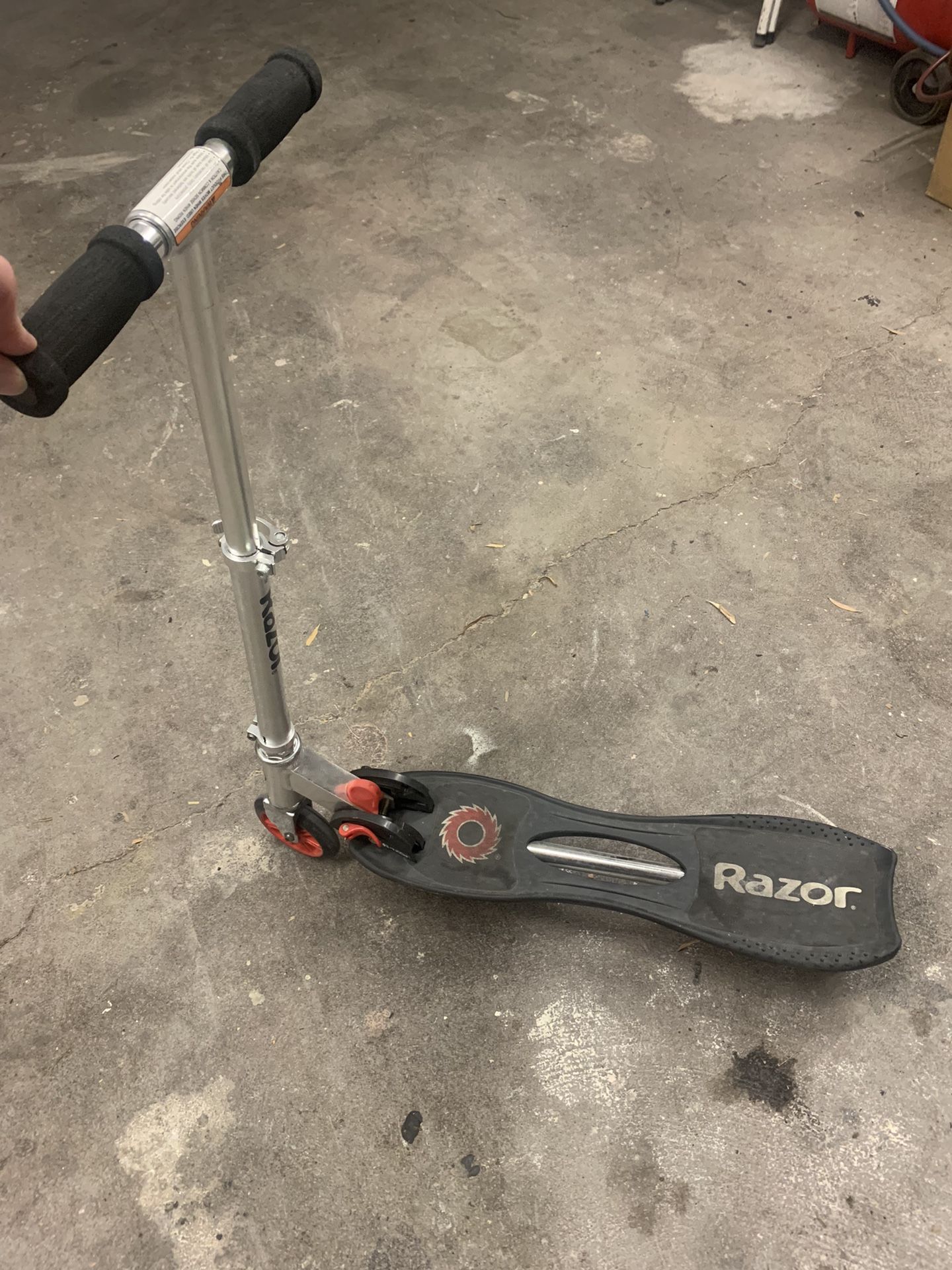 Razor Siege Caster Scooter