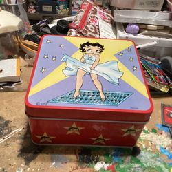 Betty Tins, 4 In One 