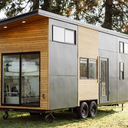 2025 Luxury Tiny Home On Wheels