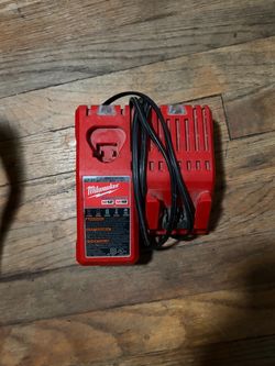 Milwaukee, M18 and M12 charger
