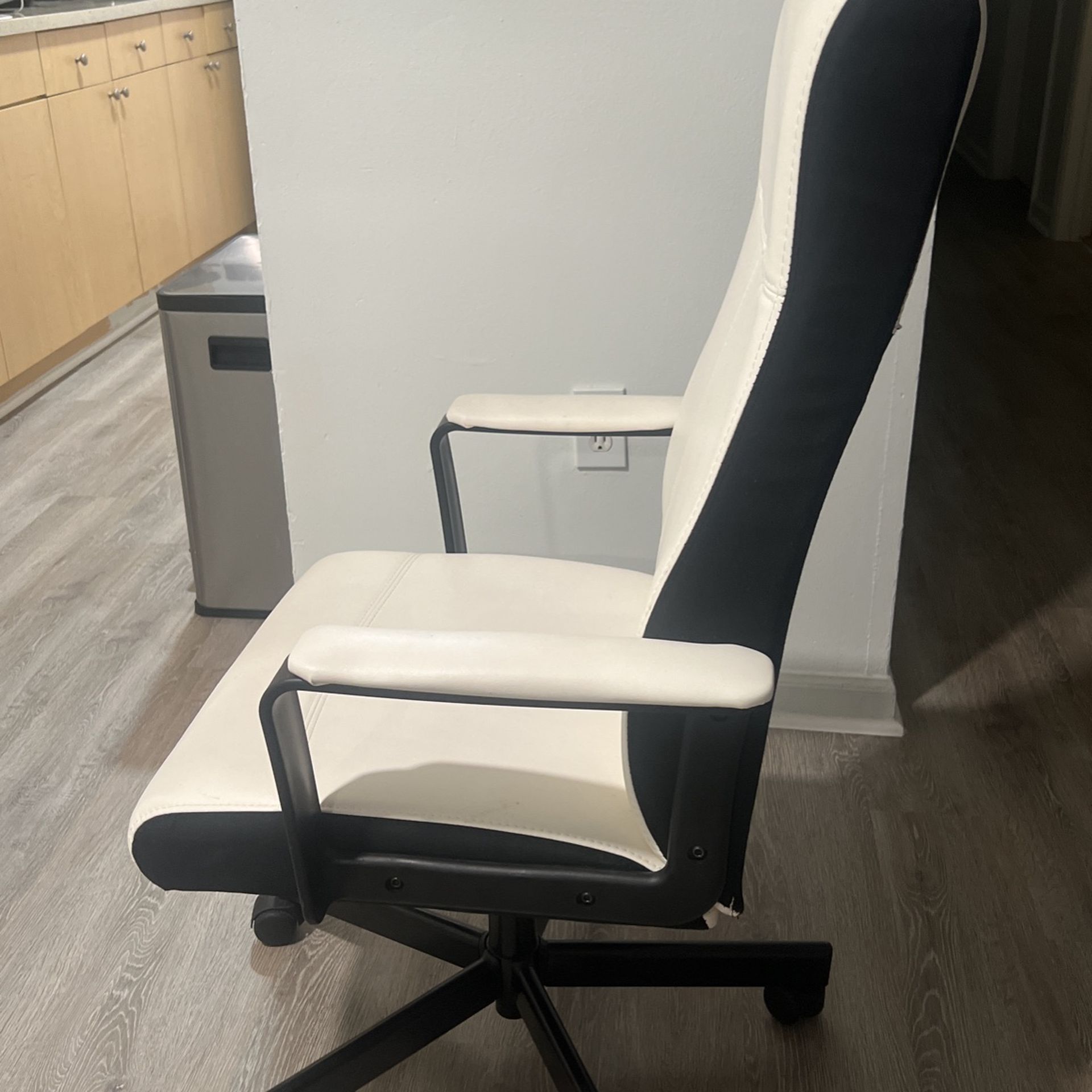 Desk Chair Brand New 