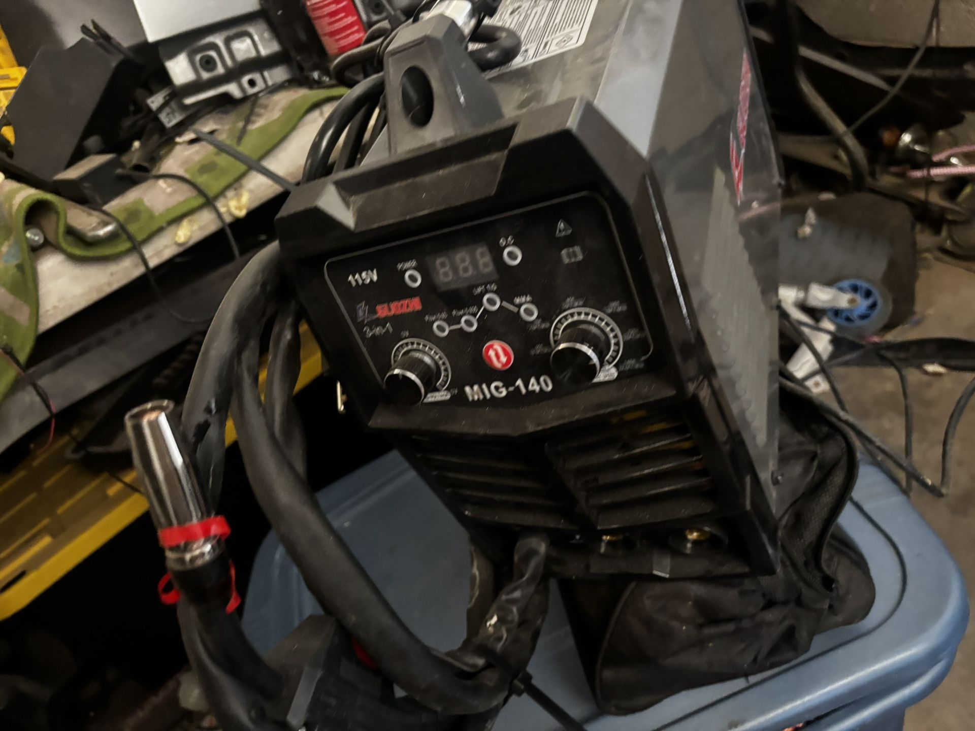 Guozhi Welder