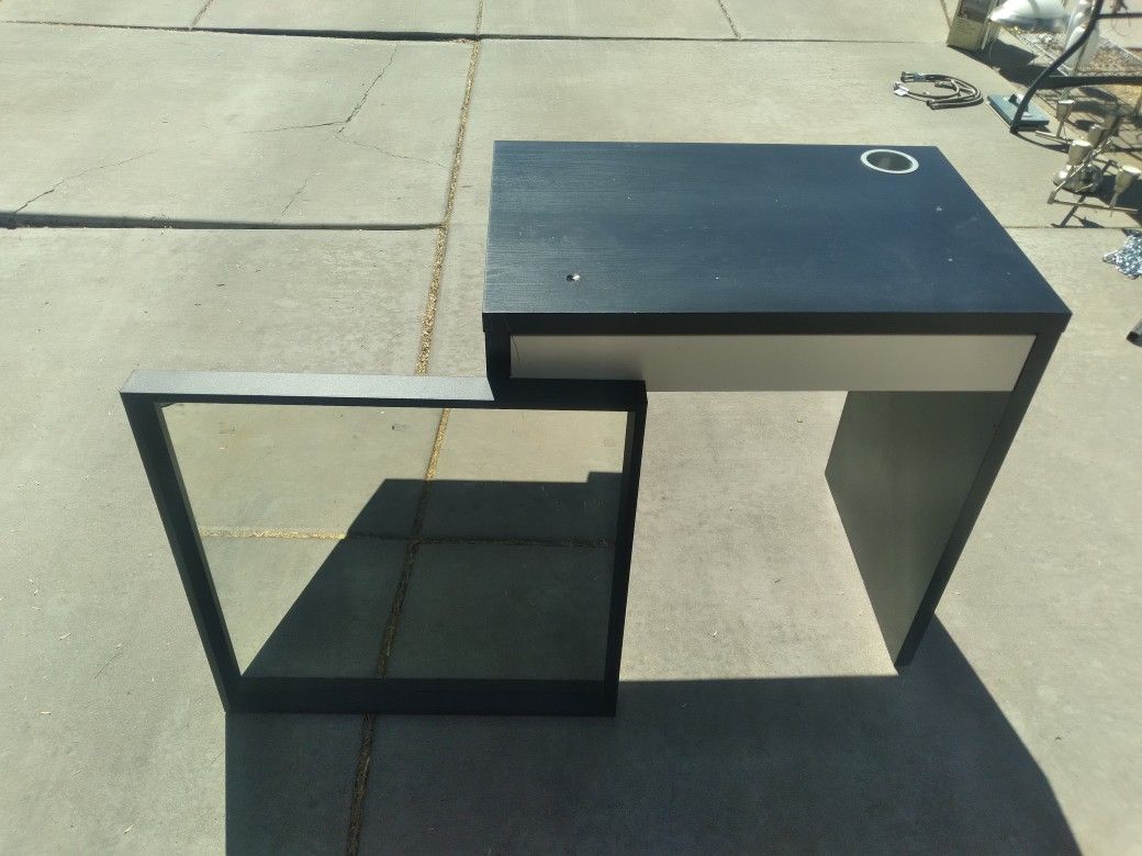 IKEA Desk And Mirror For 60dlls (Alvernon Between Drexel And Valencia)
