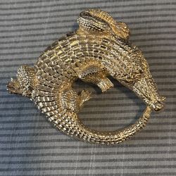 alligator belt buckle