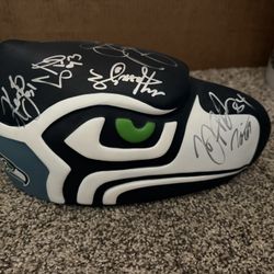 Seattle Seahawks Autographed Foam Hat With Mirror Case