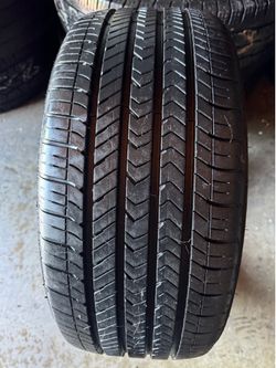 235 40 18 Goodyear Eagle sport tire