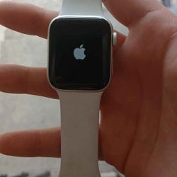 Apply Watch Series 4