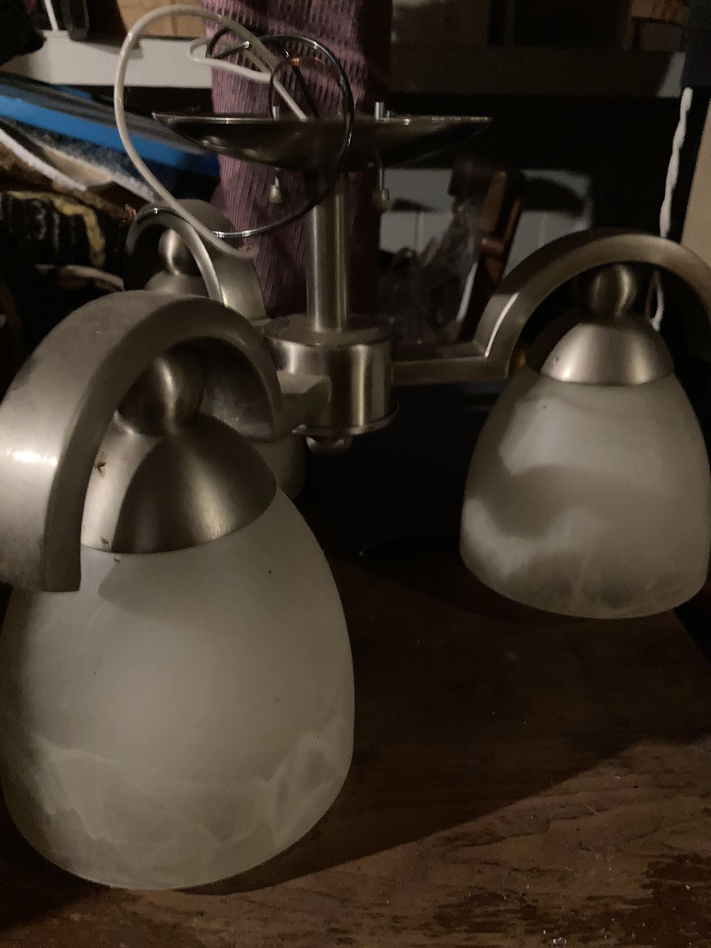 Ceiling light fixture