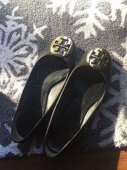 Tory Burch Black Flat Shoes size 6