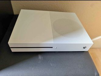 Xbox One S Console Bundle with 3 Controllers and Games