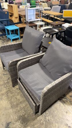 Outdoor seat set of 2 ($110)