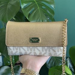 Michael Kors Crossbody Purse x Clutch