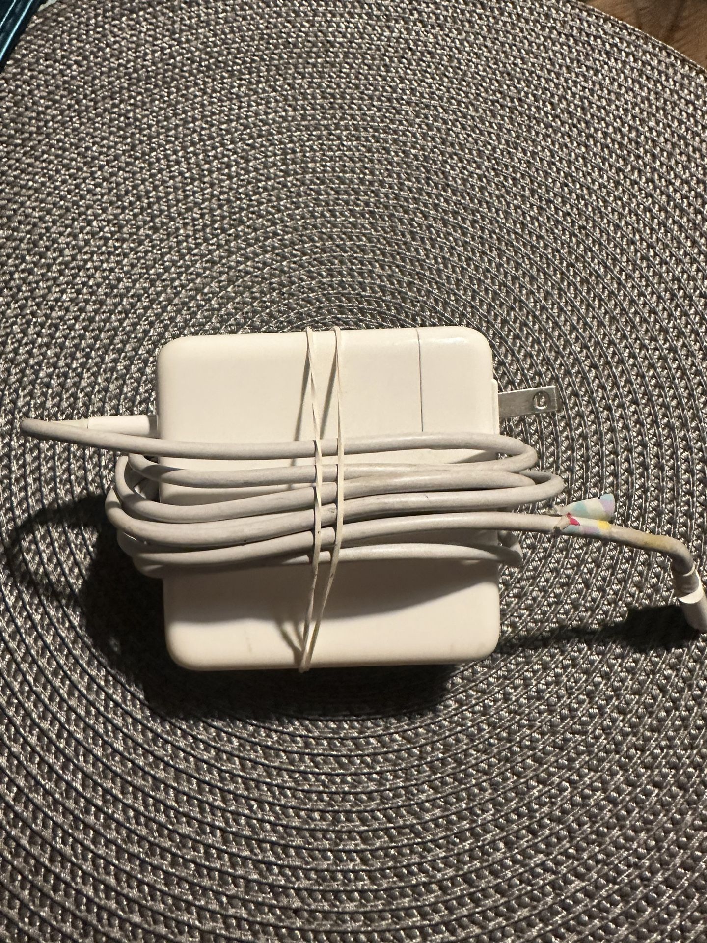 Apple MacBook Charger