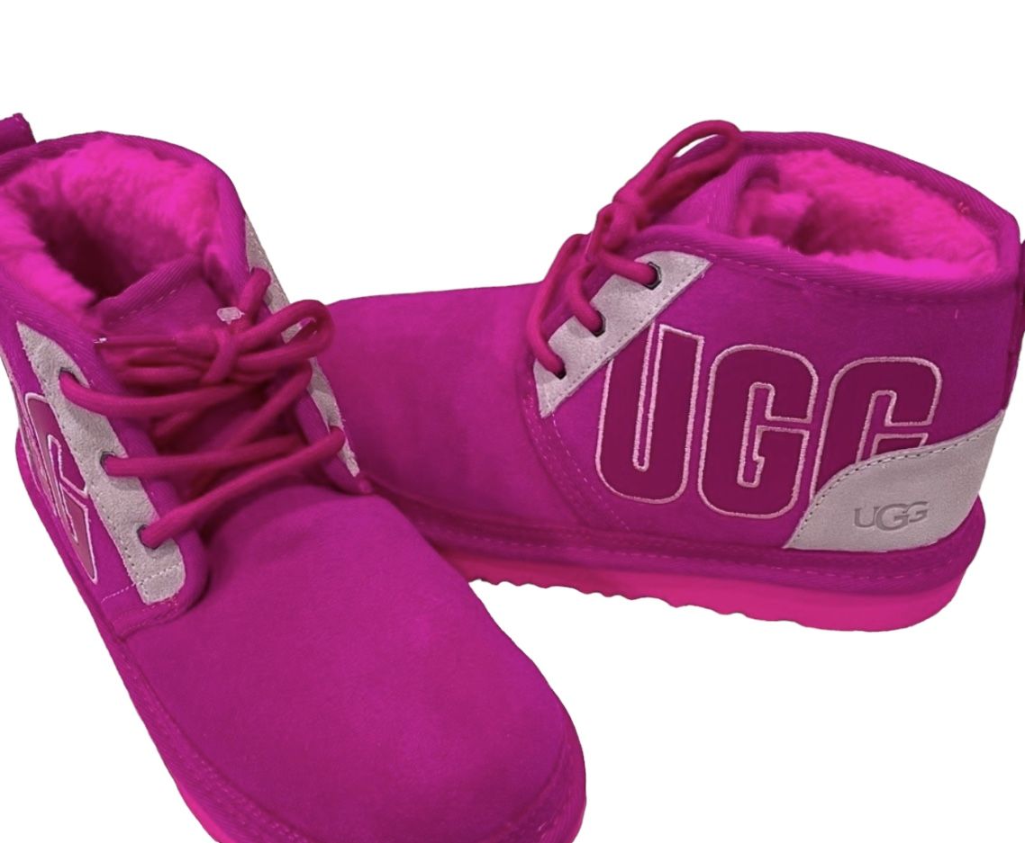 New!  KIDS BOOTS  Fushia UGG NEUMEL II 