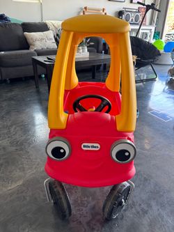Little tikes red car