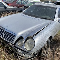 1998 Mercedes E430 Sedan Parts