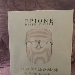 EPIONE BEVERLY HILLS  TRICOLOR LED MASK 