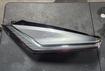 Cadillac Lyriq Headlight LH Left Driver Side 2023 2024 2025 2026 Part $200