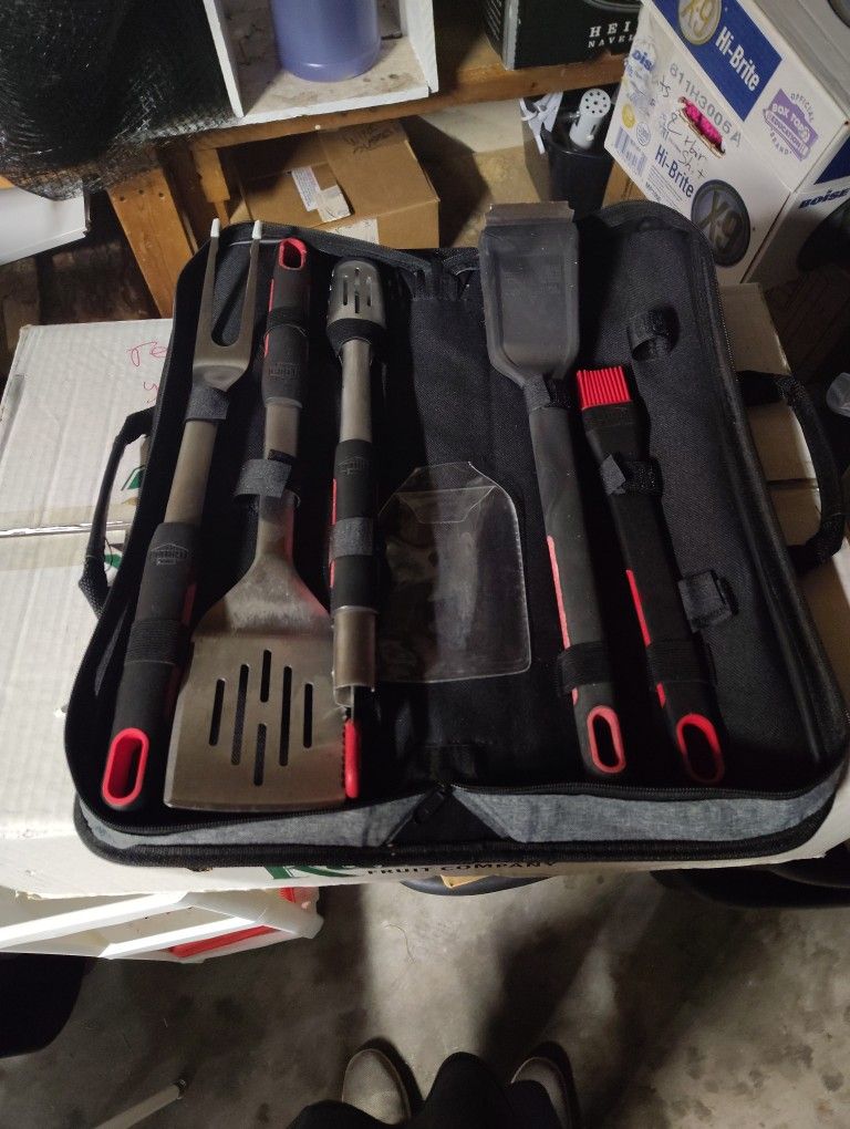 Grill Utensil Set
