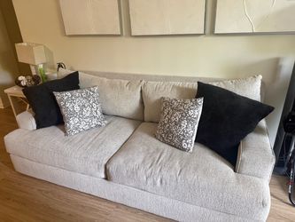 Sectional couch