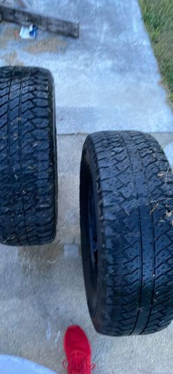 Set of 2 Bridgestone Dueler AT tires 265/65 R18