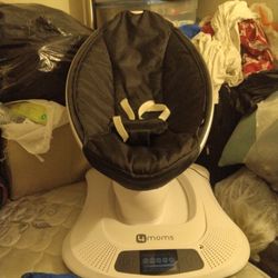 4moms mamaRoo Multi-Motion Baby Swing Smart Connectivity

