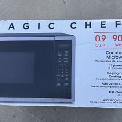 Magic Chef 0.9 cu. ft. 900-Watt Countertop Microwave in Stainless Steel