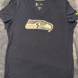 NFL Seahawks Woman  V-neck T-shirt  Size Small