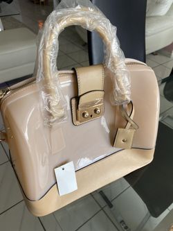 Fashion handbag. Large size bag. Plastic modern handbag. The bag of the moment. Summer handbag