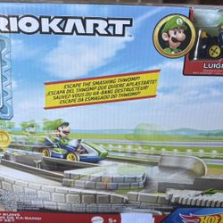 Mario Kart Hot Wheels Thwomp Set