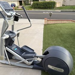 Precor Elliptical EFX 576i