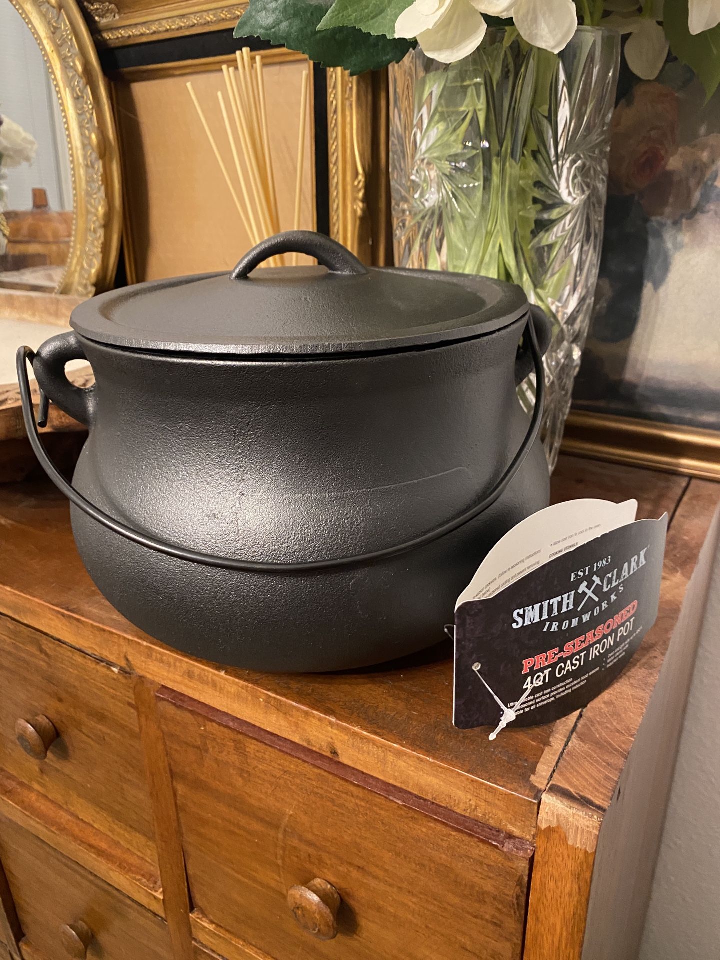 4QT Halloween Cast Iron Cauldron Smith & Clark Viral