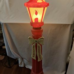 Vintage Beco CHRISTMAS 41” Street Lamp Light Lantern Blow Mold #961