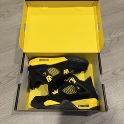 Jordan 4 Retro Thunder (GS) 
