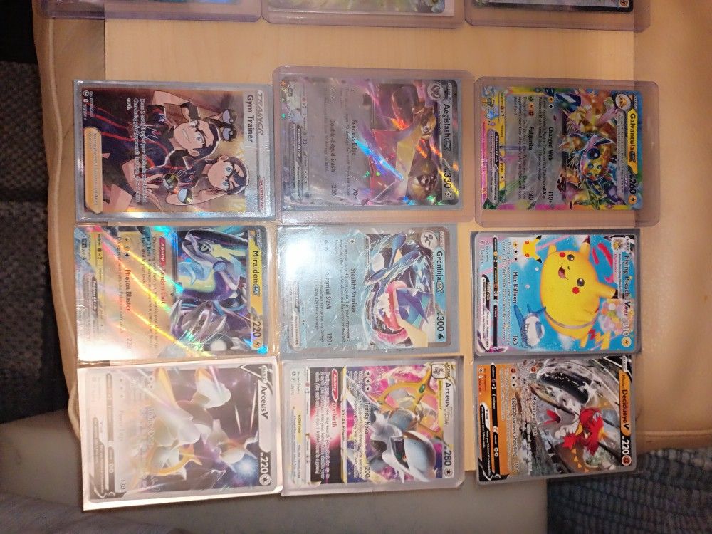 Pokemon 9 card lot 