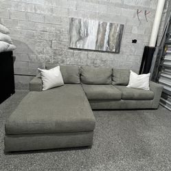 Gray Ashley Furniture Plush Sectional ( Delivery)