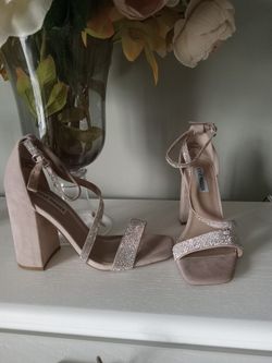 Beautiful Steve Madden  Glamour Heels