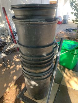 Black Plastic Plant Pots Planters