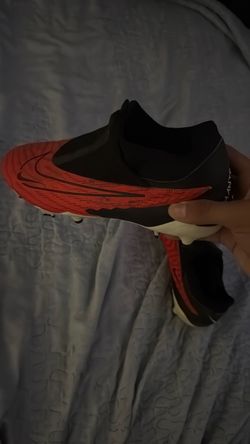 Nike Phantom Soccer Cleats