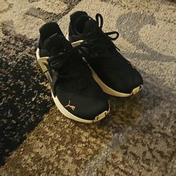 Kids Puma Shoes Size 4.5